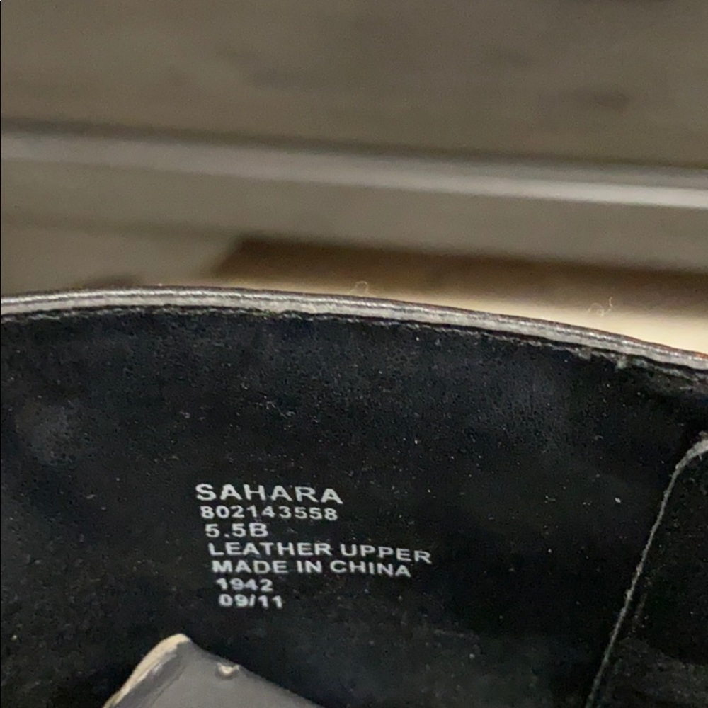 Boots - Picture 4 of 4